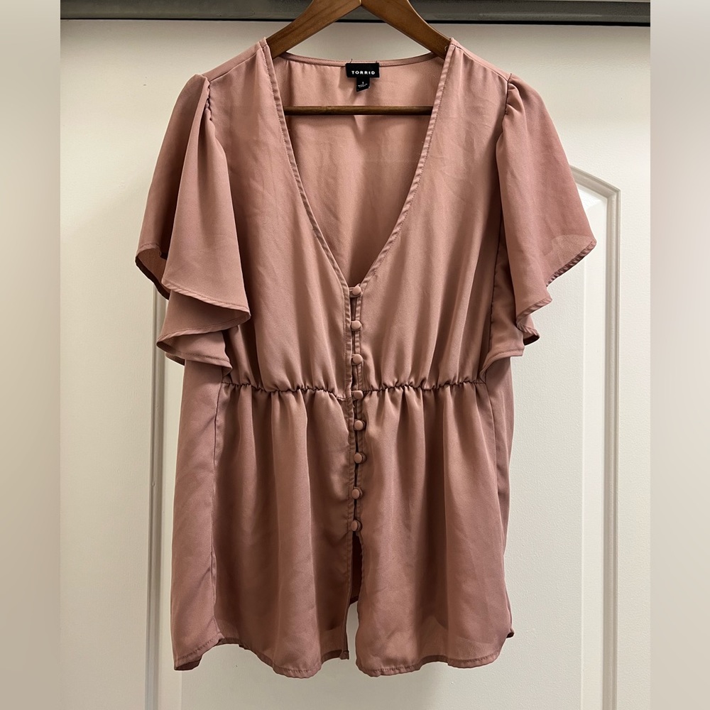 Torrid Georgette Flutter Sleeve Button Down Blouse - Picture 4 of 10